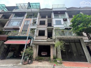 chủ cần tiền mua biệt thự văn quán, bán gấp căn liền kề thô tại kđt lộc ninh!