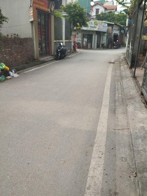 nhà mới ngõ thông rộng 6tầng -ga ra ô tô - thang máy xịn - gần cầu vĩnh tuy, trung tâm thương mại
