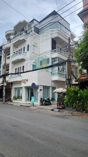 cho thuê căn góc 2mt đường hoàng dư khương, p12, q10 ngang 8 mét