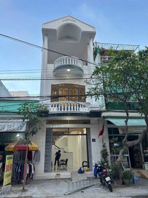 cho thuê nhà nguyên căn mặt tiền đường nguyễn văn trỗi