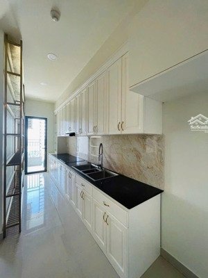 nhà mới làm nội thất cần bán căn hộ 3pn 109m2 the sun avenue giá 7.9 tỷ