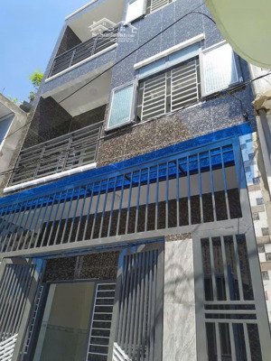 bán nhà 3 tầng - vị trí trung tâm du lịch đêm tp. nha trang gần biển