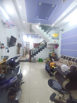 nhà 2 lầu 3pn. 3wc hẻm 81 đường số 2 p trường thọ. thủ đức
