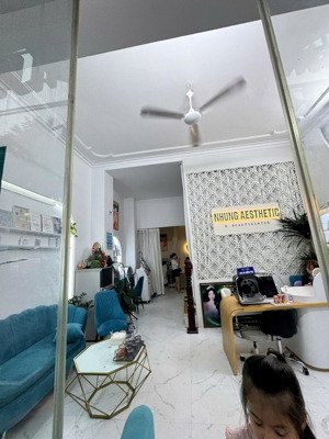 mặt phố trung kính trung hoà 60m2 5 tầng thông sàn, vỉa hè rộng, 39tr/th