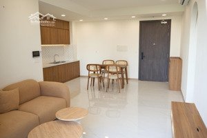 bán ch 2pn block t4 tầng 8, full nội thất, view hồ bơi. trục siêu đẹp ko bị nắng chiều.