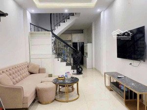 phố kim hoa - 35m2 - nhà dân xây chắc chắn - gần hồ - ô tô tránh cách 50m.