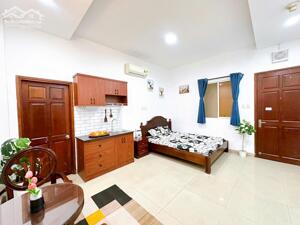Phòng mới quận 10 nhà thang máy đường thành thái