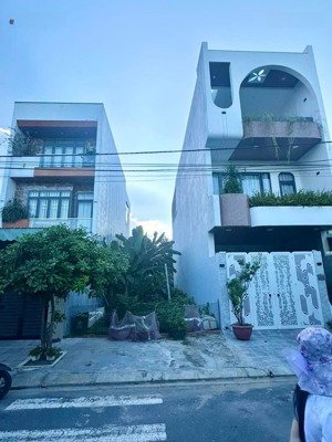 bán lô đất đường hoà phú 11 hướng đông nam