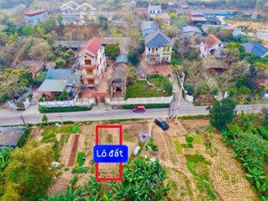 chính chủ gửi bán
lô đất đẹp trục chính kinh doanh mặt đường 309 2 xe công tơ nơ tránh nhau