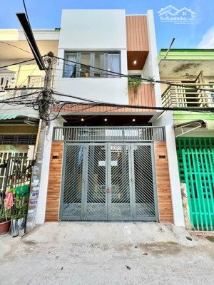 bán nhà lầu lộ giới 4m gần trường đh y dược tp cần thơ