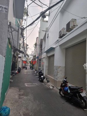 cần bán nhà góc 2 mặt tiền phố ảm thực phan xích long - quanh 13 tỷ