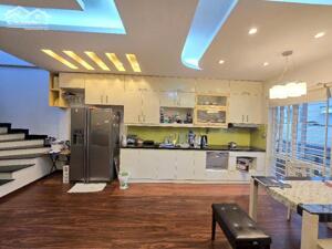 Cần bán gấp nhà phố Yên Hòa 41m2, 5T, mt 5m, ô tô vào nhà