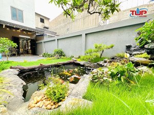 bán nhà mặt đường quận lê chân, xây mới độc lập có sẵn thang máy, sân vườn tiểu cảnh hồ cá koi