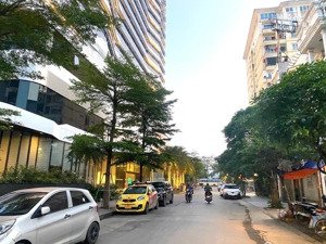 mặt phố víp 6 tầng thông sàn thang máy - kinh doanh đỉnh cao - vị trí đắc địa - phố hiếm nhà bán,