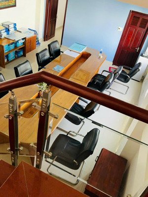 bán nhà 3 tầng + 1 lửng có hầm để xe đường nguyễn hữu thọ -125m2 - đoạn đầu đường kinh doanh