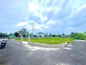 siẻu phẩm nhà vườn hơn 700m2 ( 164m2 + đất liền kề ) đg nhựa hơn 5m giá 2 tỷ 750tr hoà nghĩa -dk