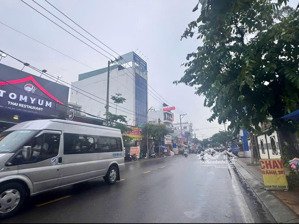 nhà cấp 4 mt đường hiệp bình - 10x30 - phù hợp xây toà thương mại cho thuê - đoạn đường sầm uất