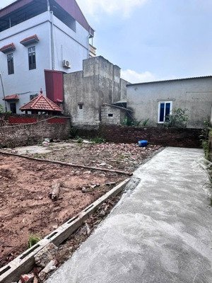 vân tảo 44m2 giá chỉ 1tỷ420, gần trường mầm non. cách đường 427 chỉ 300m, xung quanh dân cư sát sát