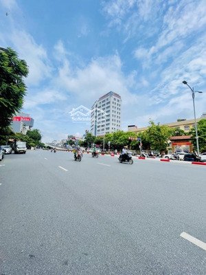 mặt phố đại cổ việt - mặt tiền khủng - thông sàn, thang máy - kinh doanh sầm uất.