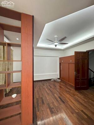 BÁN TÒA CCMN NGÕ 28 XUÂN LA – 85M2 x 7 TẦNG – THANG MÁY – GIÁ 24 TỶ