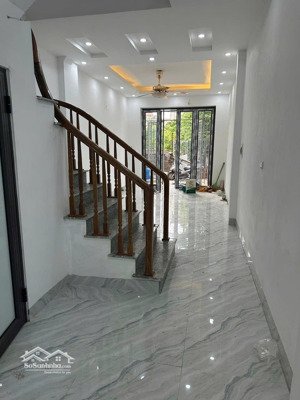 hót! nhà 2 tầng, dt 55m2.thôn 3, vạn phúc .giá chỉ 1.65 tỷ. ô tô đỗ cửa!!!
