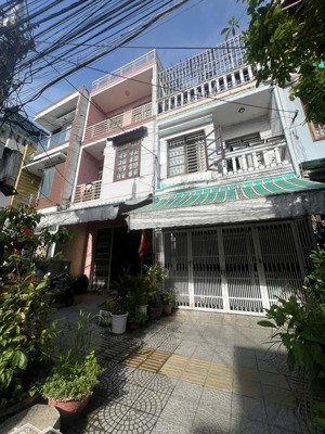 cần bán gấp nhà mt đường trần xuân lê zá quá rẻ