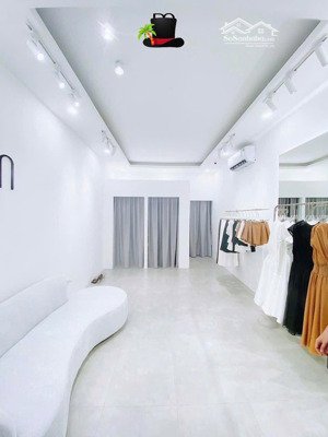 cho thuê nhà mặt phố bát sứ, hoàn kiếm, diện tích: 30m2, mặt tiền:5m,phù hợp mô hình sạch