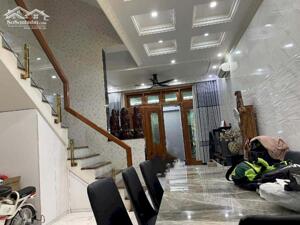 Nhà 3 tầng, Nguyễn Duy Trinh, 70m2, ngang 5m, cạnh Lakeview City, 6.3 tỷ