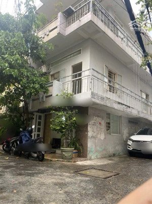 cho thuê nhà hxh 3tầng 4pn ngay đh hutech p25 bình thạnh