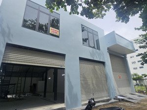 cho thuê kho và văn phòng mặt tiền nguyễn tất thành