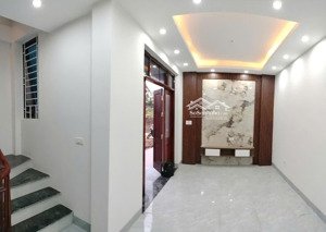 anh cương cần bán nhà 5 tầng tại liên mạc cách phố 50m bãi đỗ ô tô trước nhà giá nhỉnh 5 tỷ