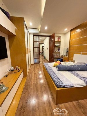 cần b.án gấp mảnh đất #mễtrì#lô góc hai mặt thoáng-diện tích 40m-giá5,8 tỷ