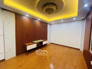 bán nhà 5 tầng phố triều khúc 35m2, giá 6,7 tỷ