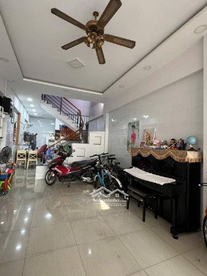 bán nhà hẻm ô tô 6m lý phục man, bình thuận, quận 7, 60m2, 2 tầng, sổ hồng riêng, giá 7,99 tỷ