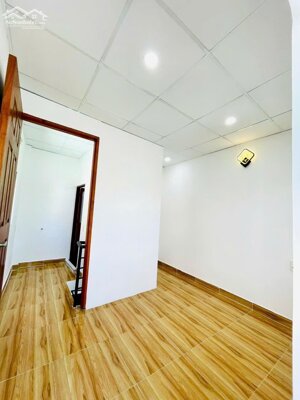 Nhà cấp 4 SHR 2/Trung Mỹ Tây 12-Q12.Dt 6x5~30m2~trệt lững~2,78ty