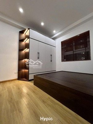 bán nhà lạc long quân cầu giấy 50m x 5 tầng giá 15 tỷ 800 triệu