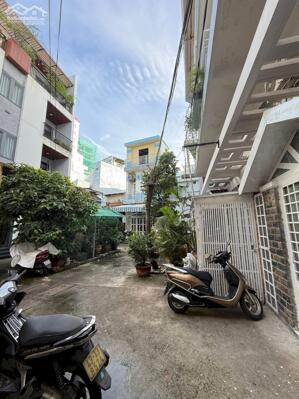 CHỦ GẤP BÁN _ PHAN CHÂU TRINH SAU 1 MẶT TIỀN _ 3.5 TẦNG _ GIÁ 3.7 TY