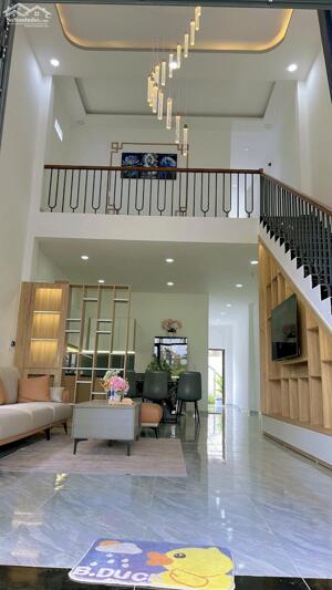 Bán nhà 1 trệt 1 lầu, 115m2 thổ cư 100%, Bình Phú, Tp Bến Tre, xe hơi tới nhà