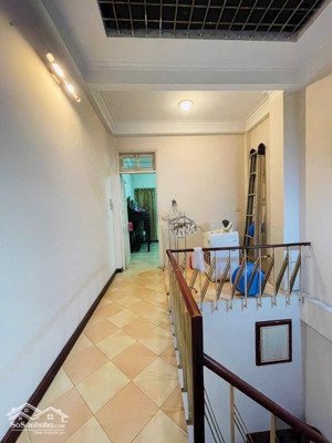 nhà đẹp phố văn cao, phường liễu giai, ba đình, dt 42/25m2 giá tốt chỉ 17.5 tỷ bao sổ