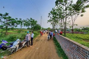 đất hn 329m2, giao thông thuận tiện phù hợp để làm nhà xưởng, kho bãi