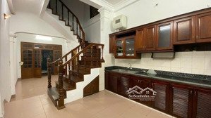 bán gấp nhà bền đẹp quan nhân - thanh xuân, 75m2, mt 6m, giá 15.4tỷ, lô góc, gần hồ, ngõ thông ô tô