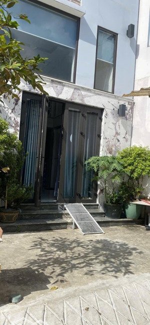 hot - nhà 6 tầng ung văn khiêm - giá sốc!