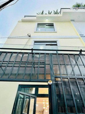 nhà hẻm ô tô 5m đường đề thám quận 1 giá 2.780 tỷdt 27m2 sổ riêng thuê cao 15tr/th gần cầu ông lãnh