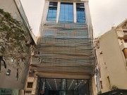 chính chủ bán tòa nhà văn phòng 7 tầng, ngay kđt trung yên dt: 102m2 x 7t mt: 7m. 2 tô tránh nhau