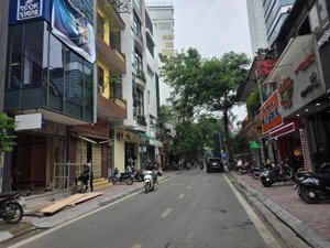 mặt phố, phạm hồng thái, trúc bạch, ba đình. 62m2x5t, hai mặt tiền, vài bước chân ra hồ trúc bạch