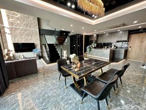hiếm, bán căn góc 3 ngủ tòa trung tâm cầu giấy. giá nhỉnh 8 tỷ
