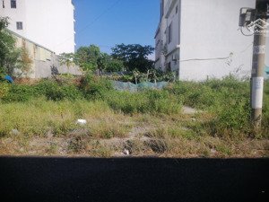 chính chủ gửi bán lô đất biển sơn thủy, kẹp cống đường thủy sơn 4, giá đầu tư