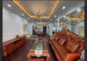 bán chung cư cầu giấy cantral poin 110cầu giấy 180m 4n4w 18 tỷ tặng nội thất cao cấp 4 tỷ, sổ đỏ