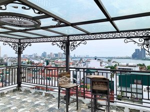 bán nhà 10 tầng mặt phố võng thị, nhà mới đẹp, kinh doanh mọi loại hình, vị trí đẹp 102m 52 tỷ