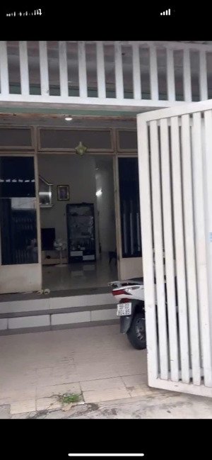 cho thuê mặt tiền phạm văn đồng- nhà cấp 4 đầy đủ nội thất